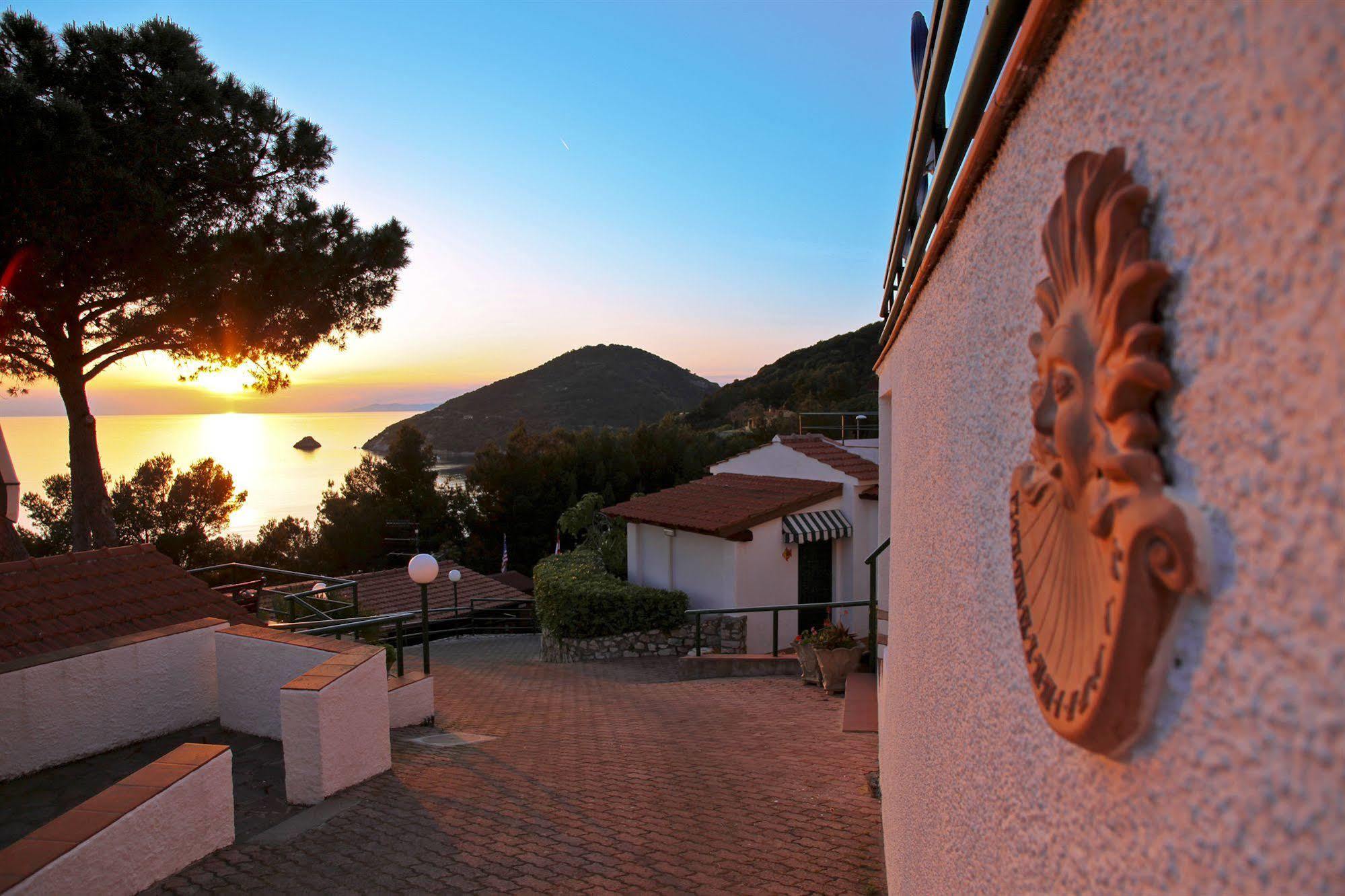 Hotel Paradiso Portoferraio Exterior foto